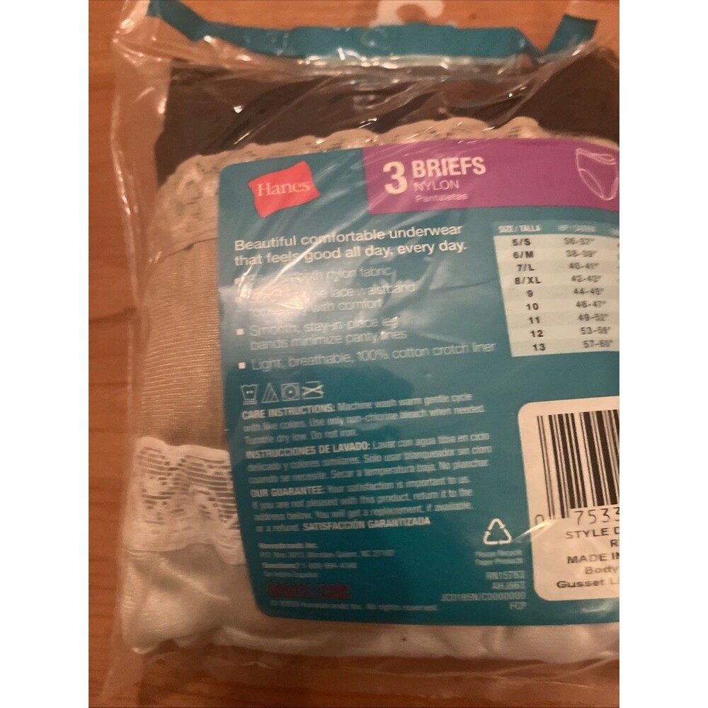 Hanes 3-Pair Women's Nylon Briefs Underwear Panties Wedge Free Size 12 - Picture 10 of 12